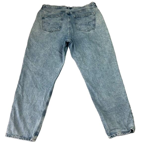 American Eagle Jeans Women's Size 14 Regular Curvy Mom Medium Wash Organic - Picture 2 of 10